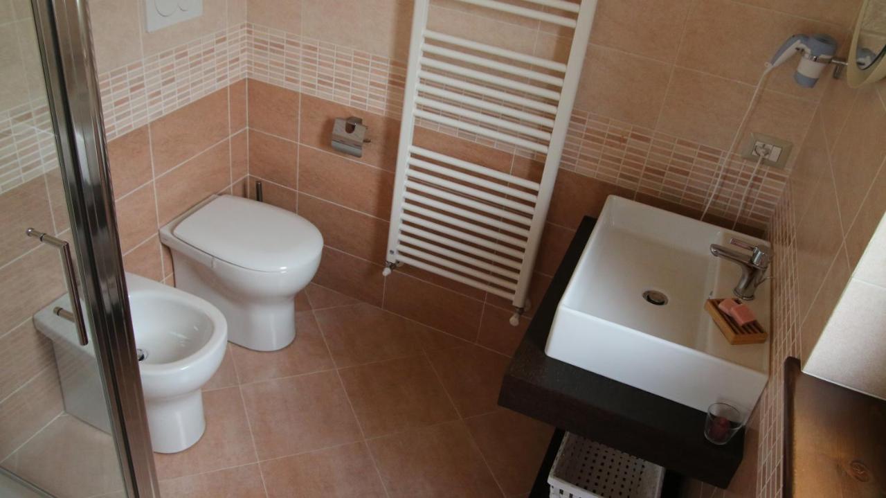 Bed and Breakfast Al Ginepro Montecchio  Екстер'єр фото