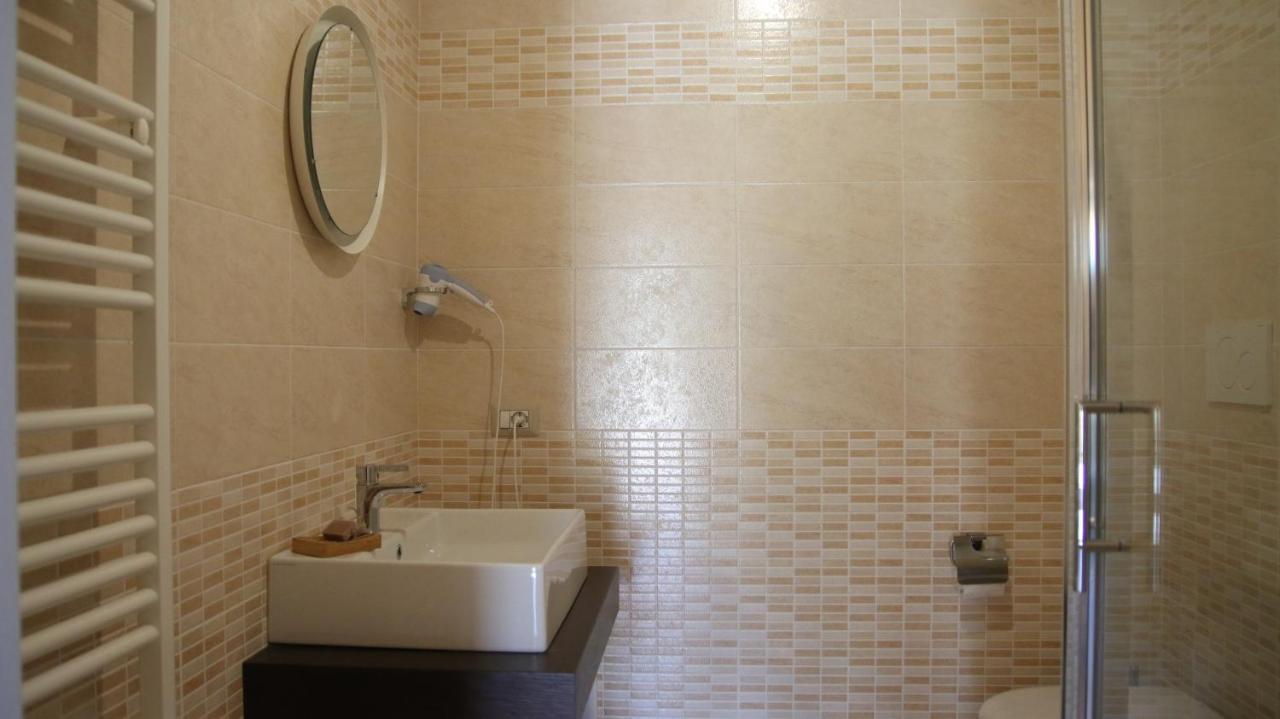 Bed and Breakfast Al Ginepro Montecchio  Екстер'єр фото