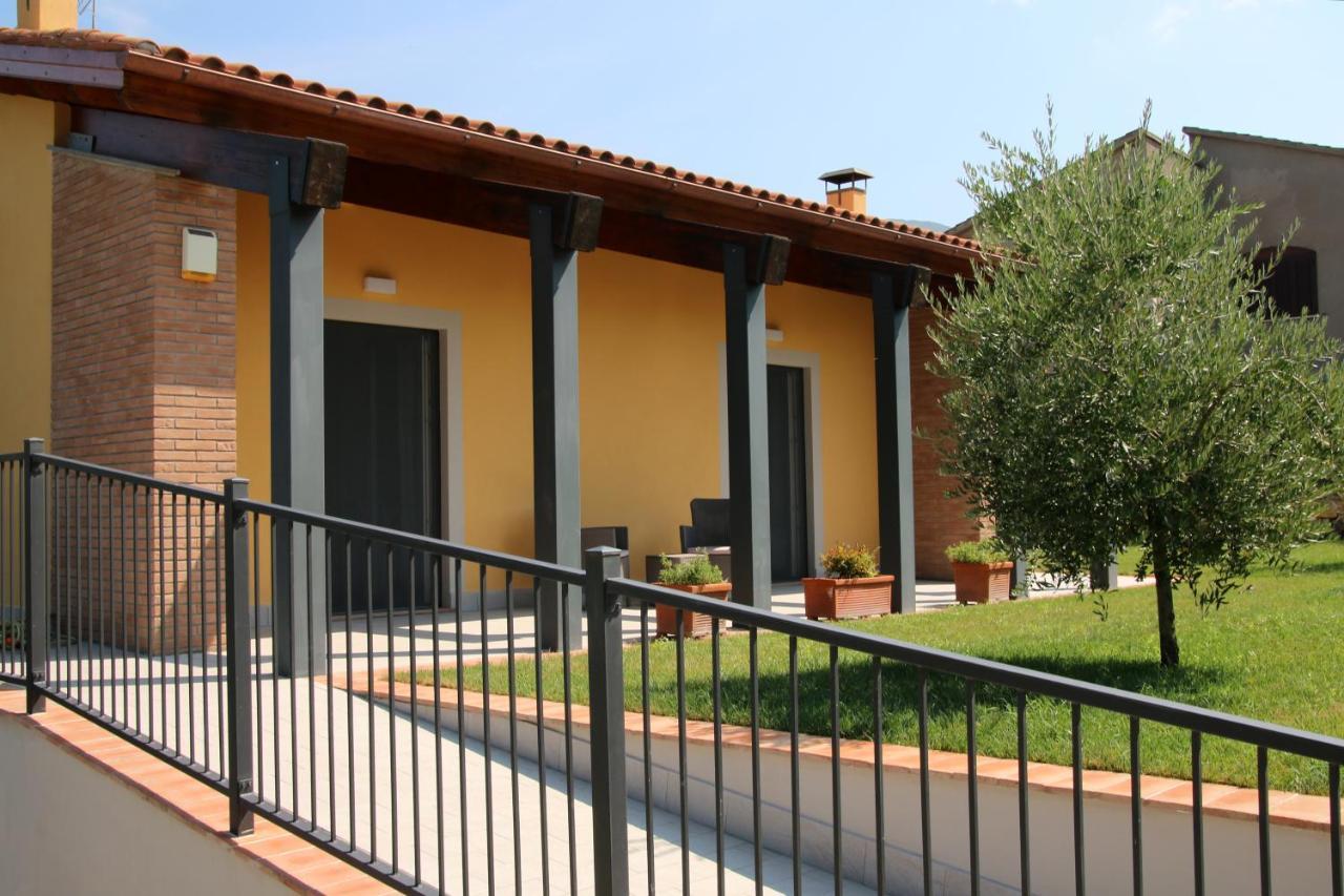 Bed and Breakfast Al Ginepro Montecchio  Екстер'єр фото